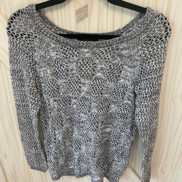 Jessica Simpson Knit Light Sweater - Picture 1 of 6